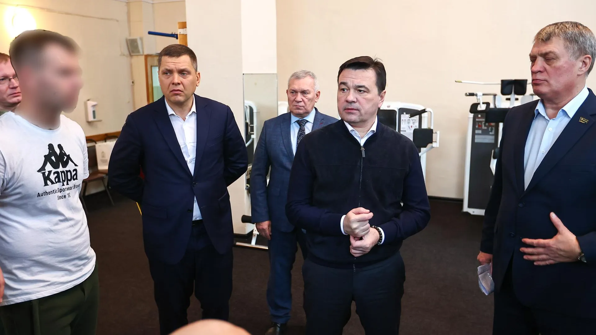 Андрей Воробьев навестил участников СВО, проходящих реабилитацию в санатории «Горки»