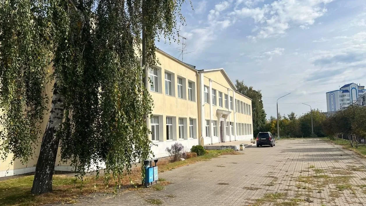 В поселке Обухово Богородского округа проводят капремонт центра образования № 23