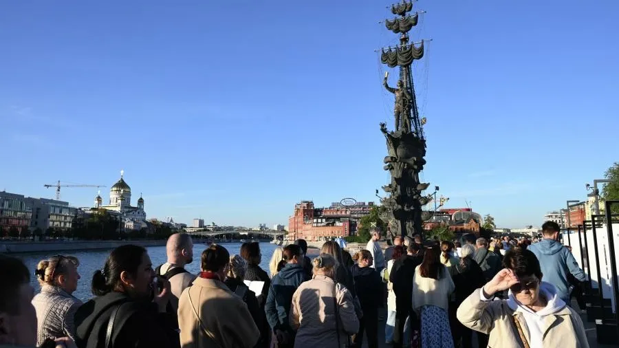 Прихожане устроили давку в очереди на поклон мощам святителя Спиридона в Москве