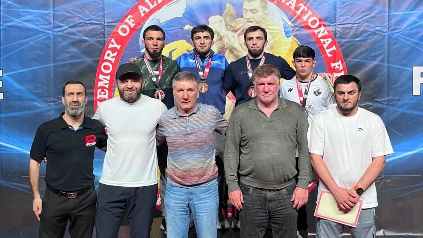 Борец из Подмосковья Шериев выиграл турнир в Каспийске