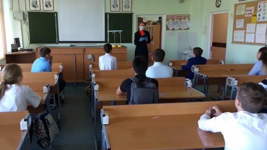 Полицейские напомнили школьникам Балашихи об ответственности за распространение наркотиков