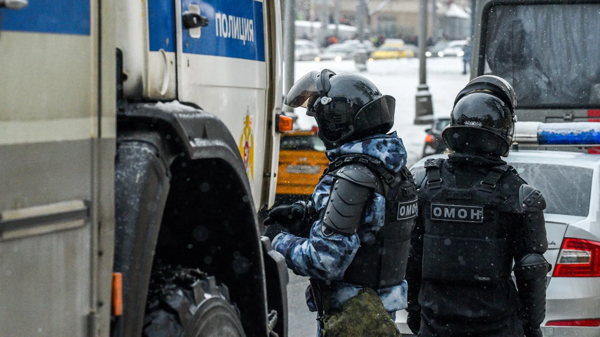 Двое взрослых и ребенок покинули дом стрелка в Мытищах