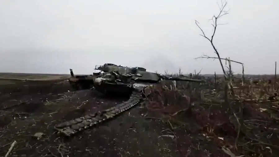 Танки Abrams оказались уязвимы перед российскими БПЛА — аналитик