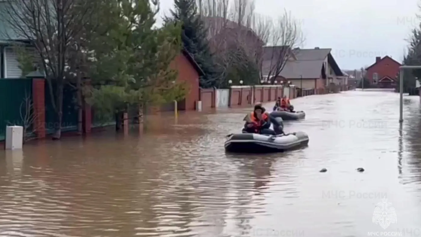 Уровень воды в реке Урал в Оренбуржье вышел на плато