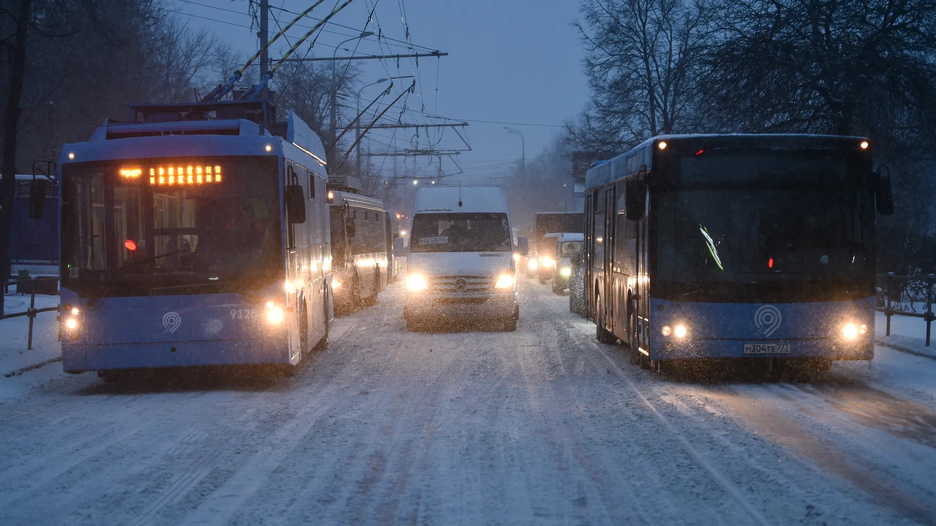 Маршруты наземного транспорта скорректируют в разных частях Москвы с 6 декабря