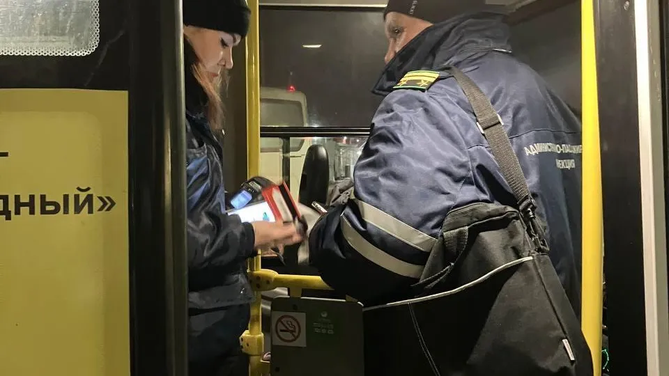 15 нарушителей выявили в Люберцах во время рейда на общественном транспорте