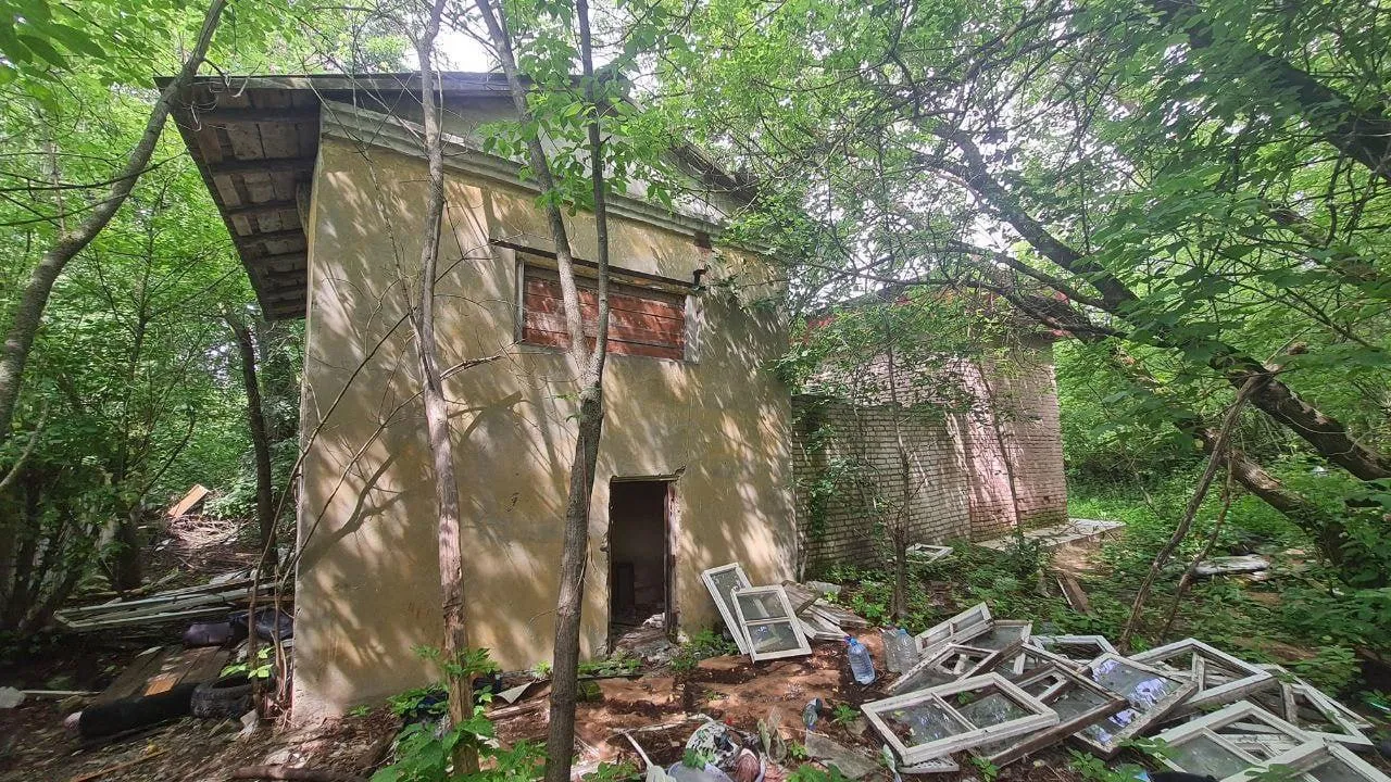 В Балашихе ликвидировали заброшенное нежилое строение