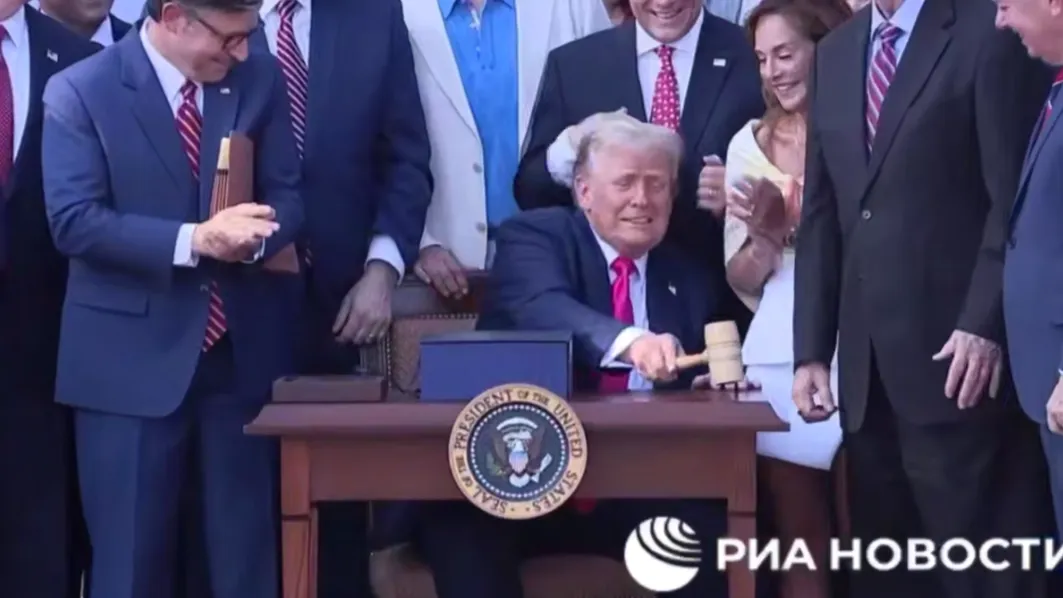 Трамп утвердил оборонный бюджет-гигант