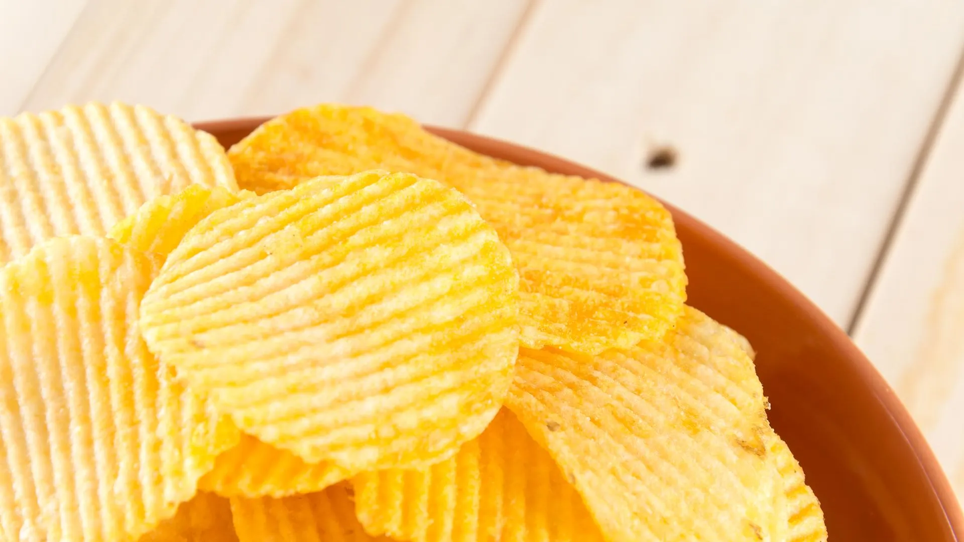 Врач-диетолог рассказала, могут ли чипсы быть полезными