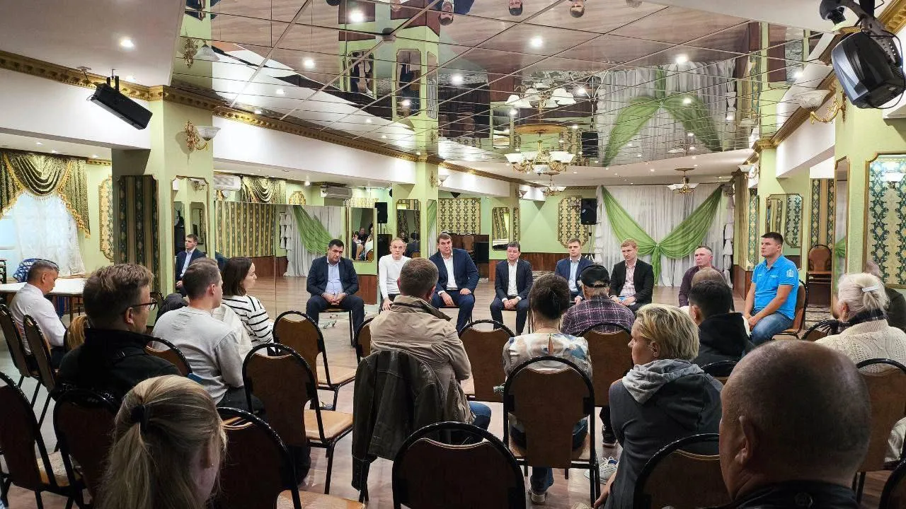 С жителями ряда городов Подмосковья обсудили, как проходит капремонт в их домах