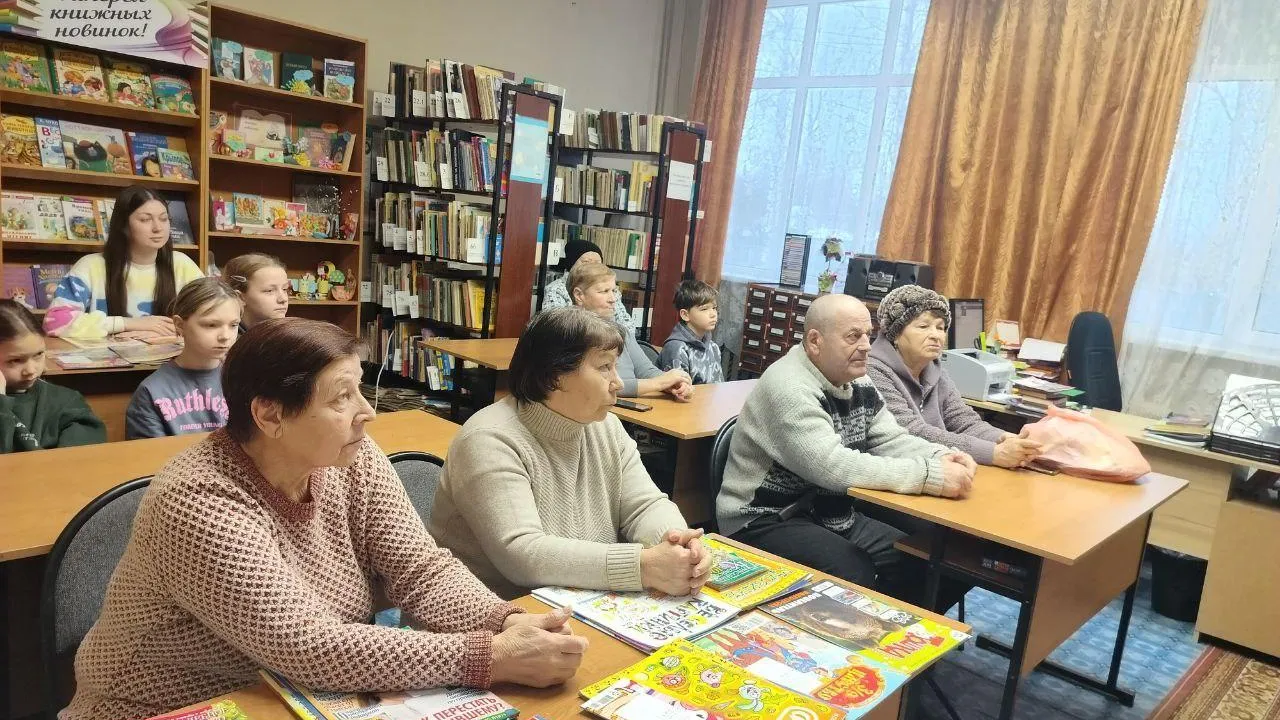 Ивашковская библиотека провела патриотический час «Есть дата в снежном феврале»