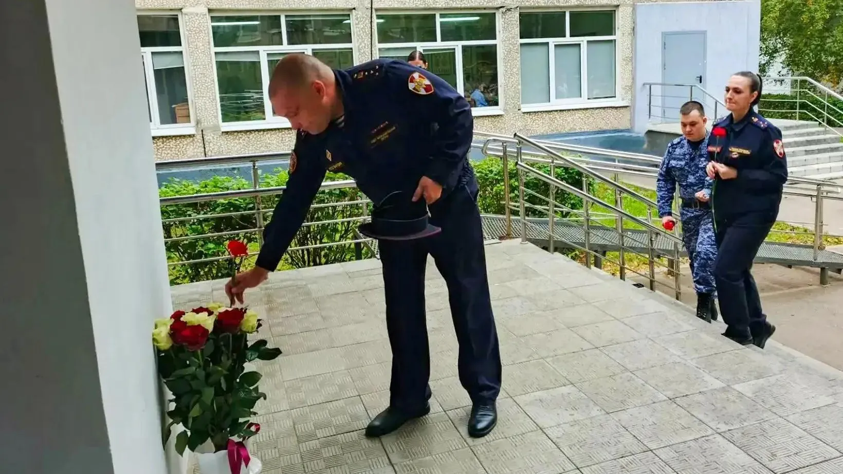 Росгвардейцы почтили память жертв терроризма в Подольске