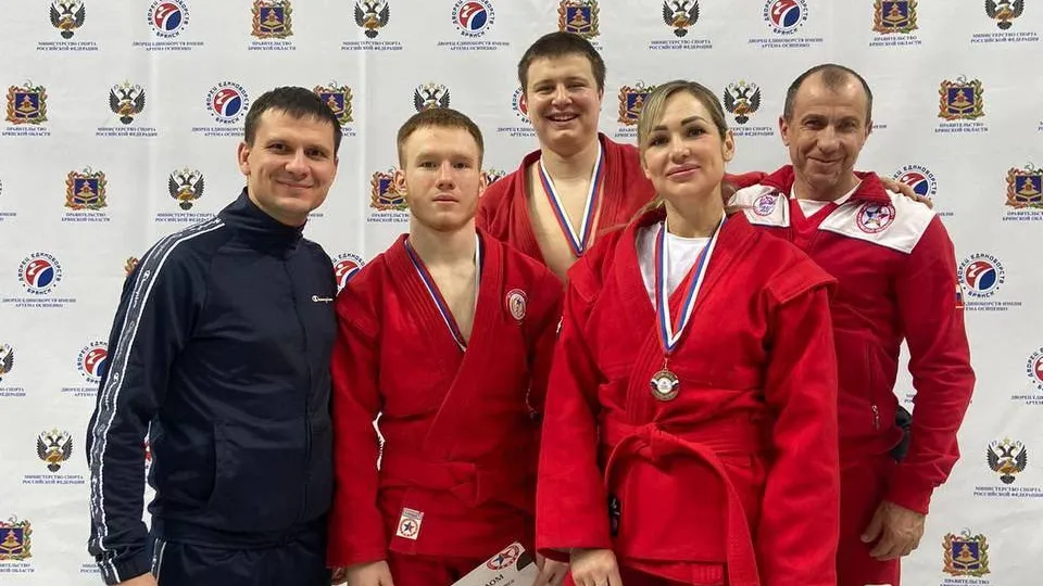 Три спортсмена из Люберец стали призерами чемпионата ЦФО по самбо
