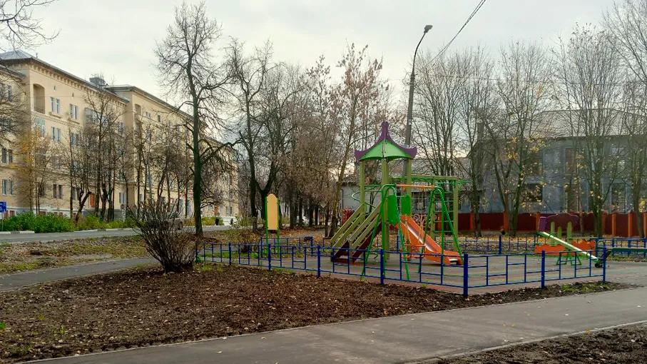Еще один двор благоустроили на улице Советской в Егорьевске