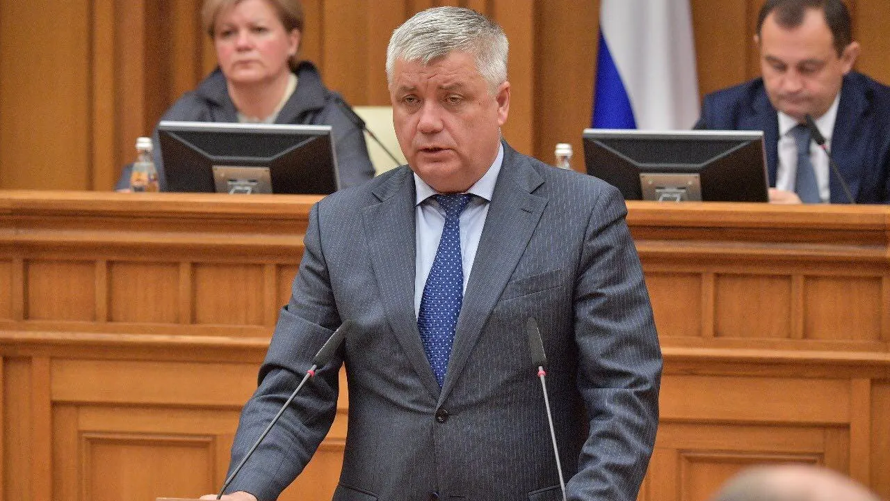 Депутат Мособлдумы вручил награды сотрудникам керамического предприятия в Балашихе