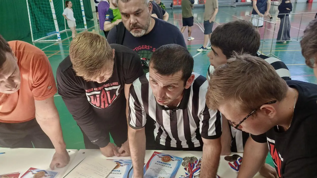 Спортсмен из Солнечногорска стал абсолютным чемпионом турнира по армрестлингу
