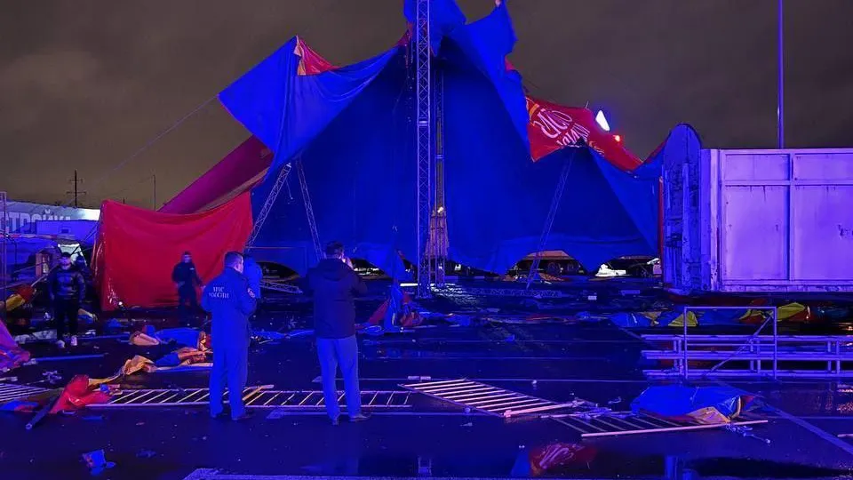 «Восстановлению не подлежит»: передвижной цирк поврежден при атаке дрона в Твери