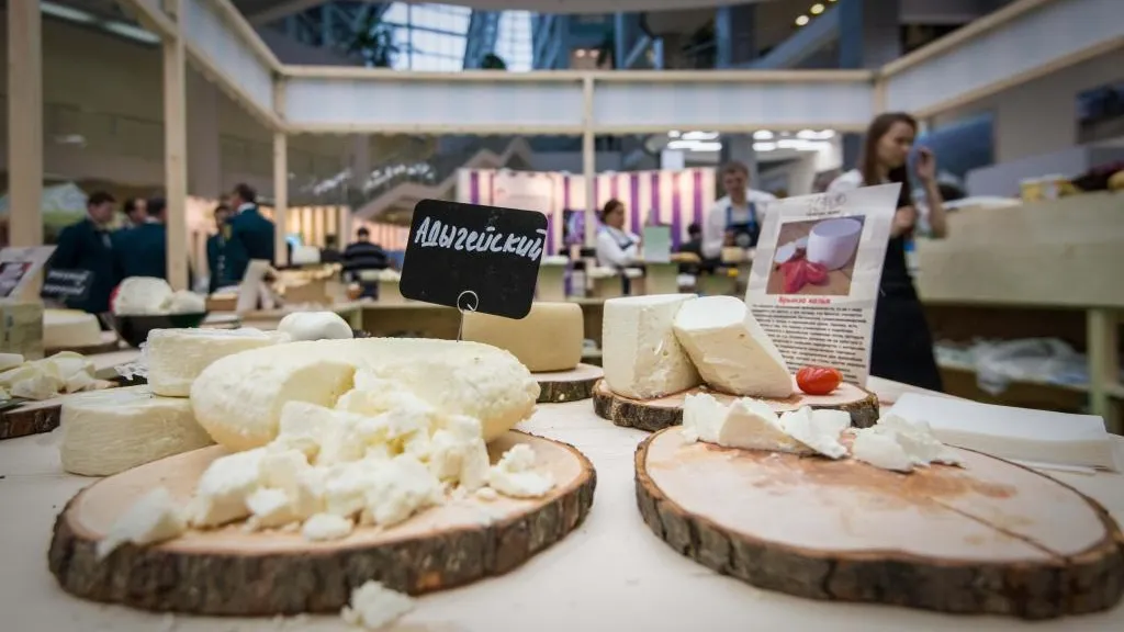 Фермеры Подмосковья представили свою продукцию на выставке‑ярмарке в Петербурге