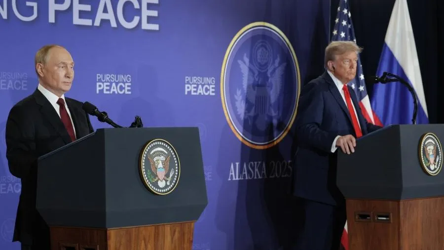 FT: Трамп повышал голос на встрече с Путиным в Анкоридже и угрожал уйти