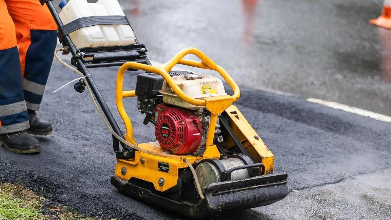 Дорожники Подмосковья отремонтировали ограждения в 10 округах