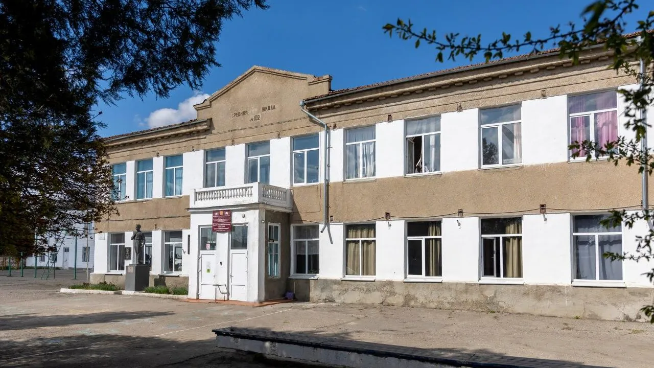 Драка вооруженных ножом и кастетом подростков в КБР попала на видео