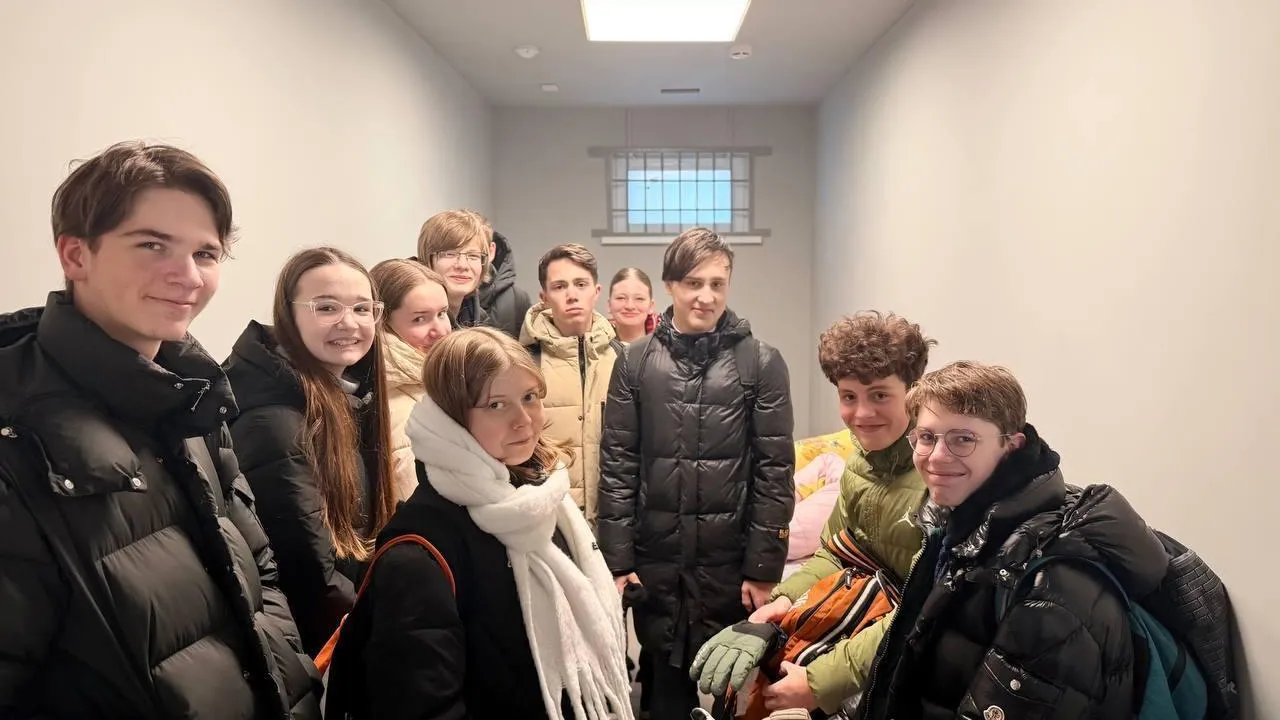 Девятиклассники из Наро-Фоминского округа посетили экскурсию в отделе полиции Апрелевки