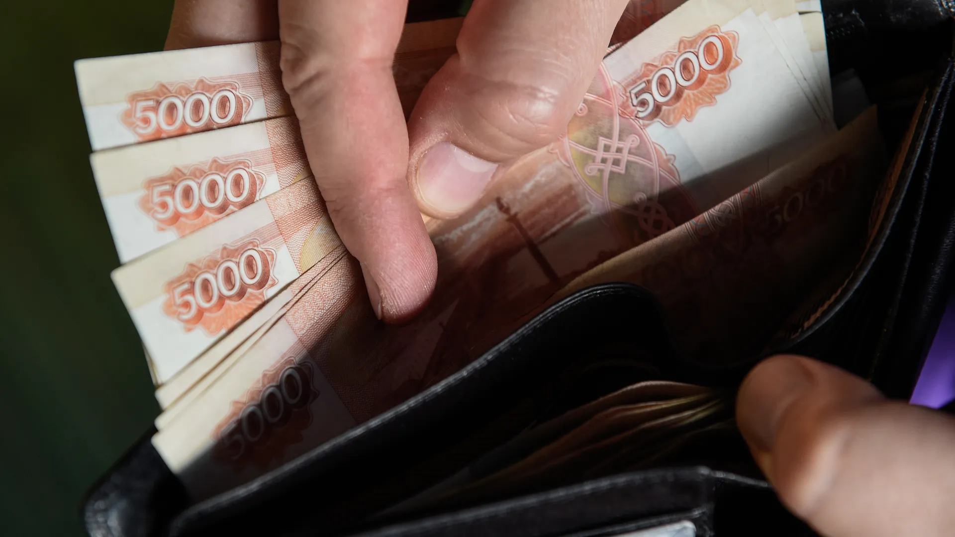 В Госдуме предложили распределить между россиянами доход от экспорта нефти