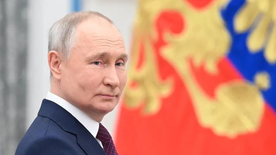 Путин поздравил граждан с Днем России