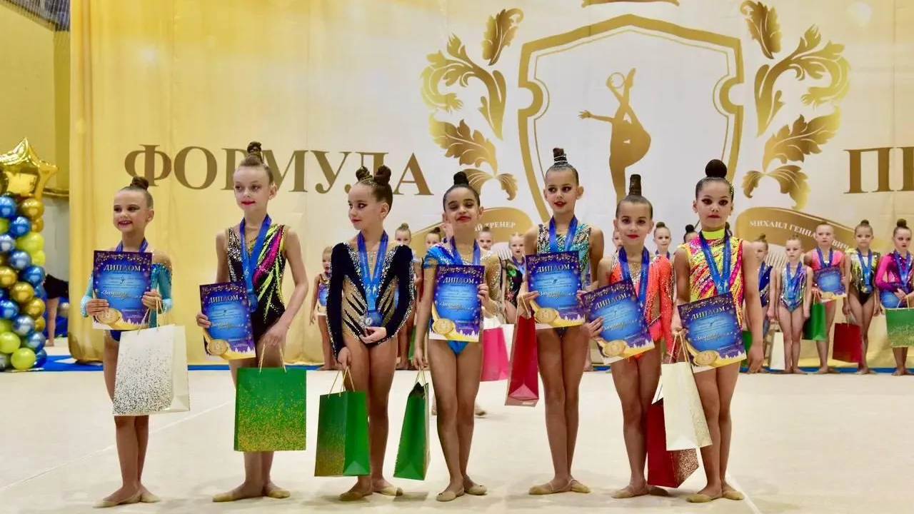 Гимнастки подольского «Витязя» завоевали медали и грамоты на турнире «Зимняя симфония»