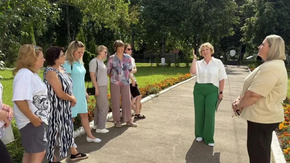 В Солнечногорске завершают ремонт кровли детсада в Смирновке