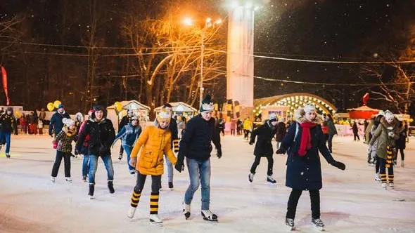 Каток в столичных «Сокольниках» закроют 31 января из‑за оттепели