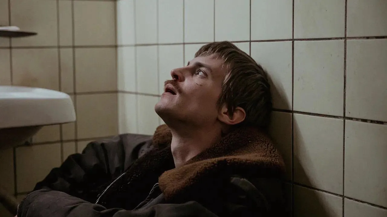 Звезда сериала «Слово пацана» Янковский опроверг причастность к мошенничеству