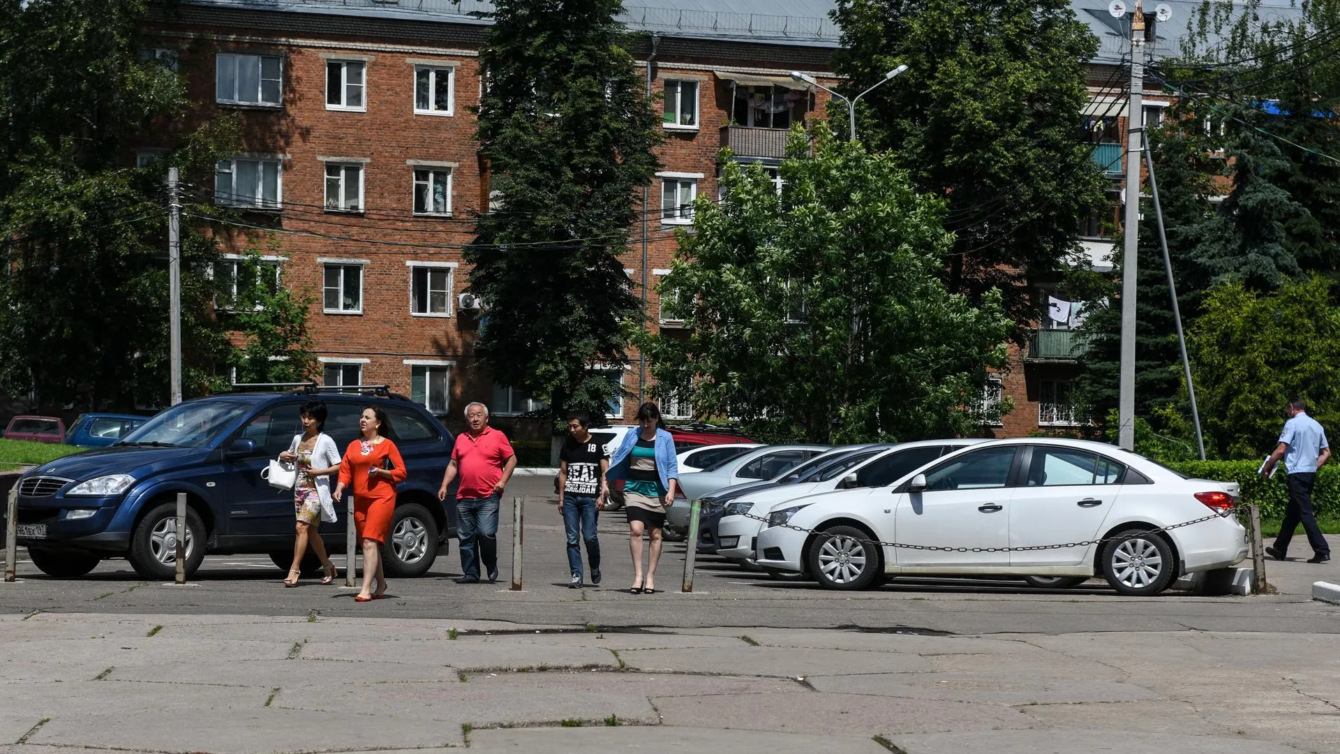 Кратковременные дожди и жара ожидаются в Московском регионе в четверг