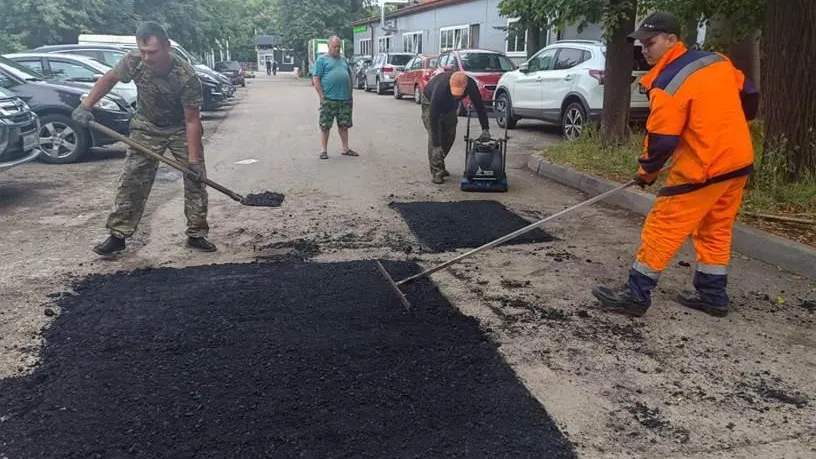 В Люберцах на дорогах заделали более 9,8 тыс ям с начала года