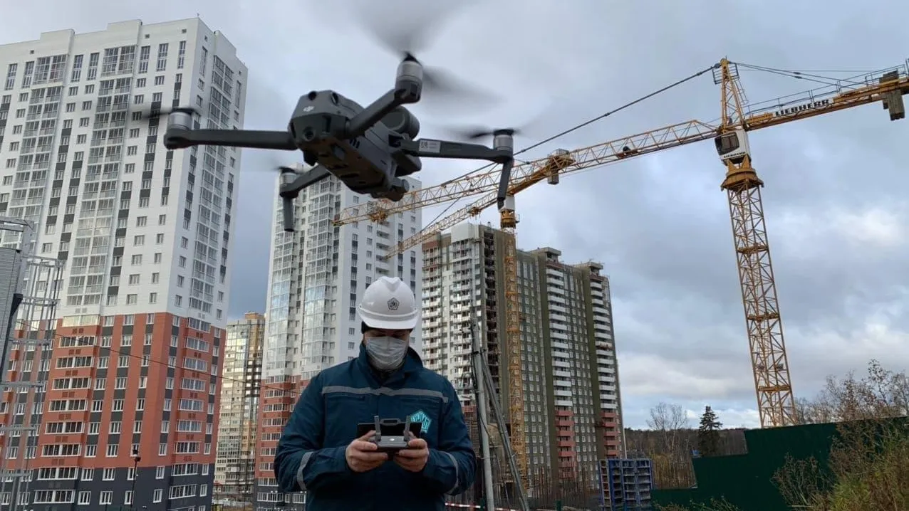 Уровень ковид‑безопасности повысили на стройплощадках Красногорска благодаря дронам