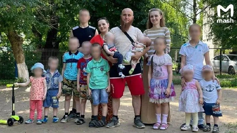На многоженца Сухова завели уголовное дело из-за домогательств к дочери