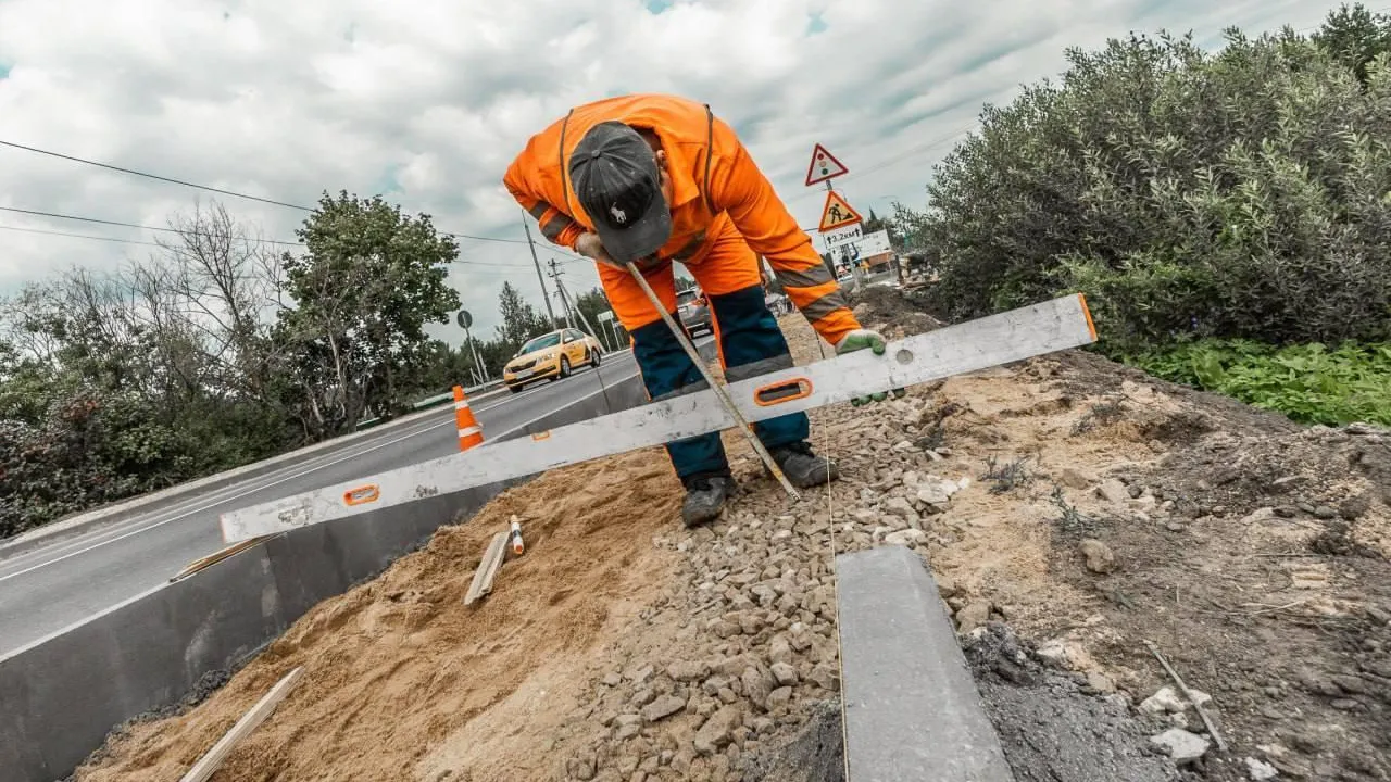 В Подмосковье построят свыше 60 км новых тротуаров в 2024 г
