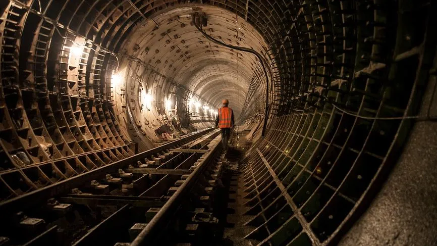 Просто любил поезда: в тоннеле столичного метро нашли труп подростка