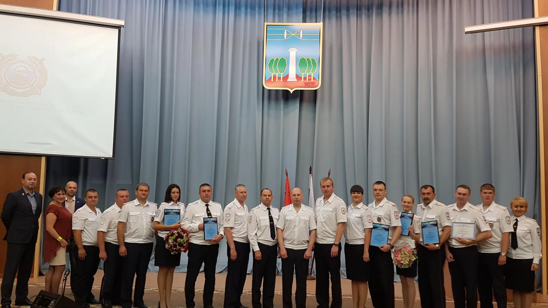 В Красногорске наградили 14 сотрудников ГИБДД в честь профессионального праздника