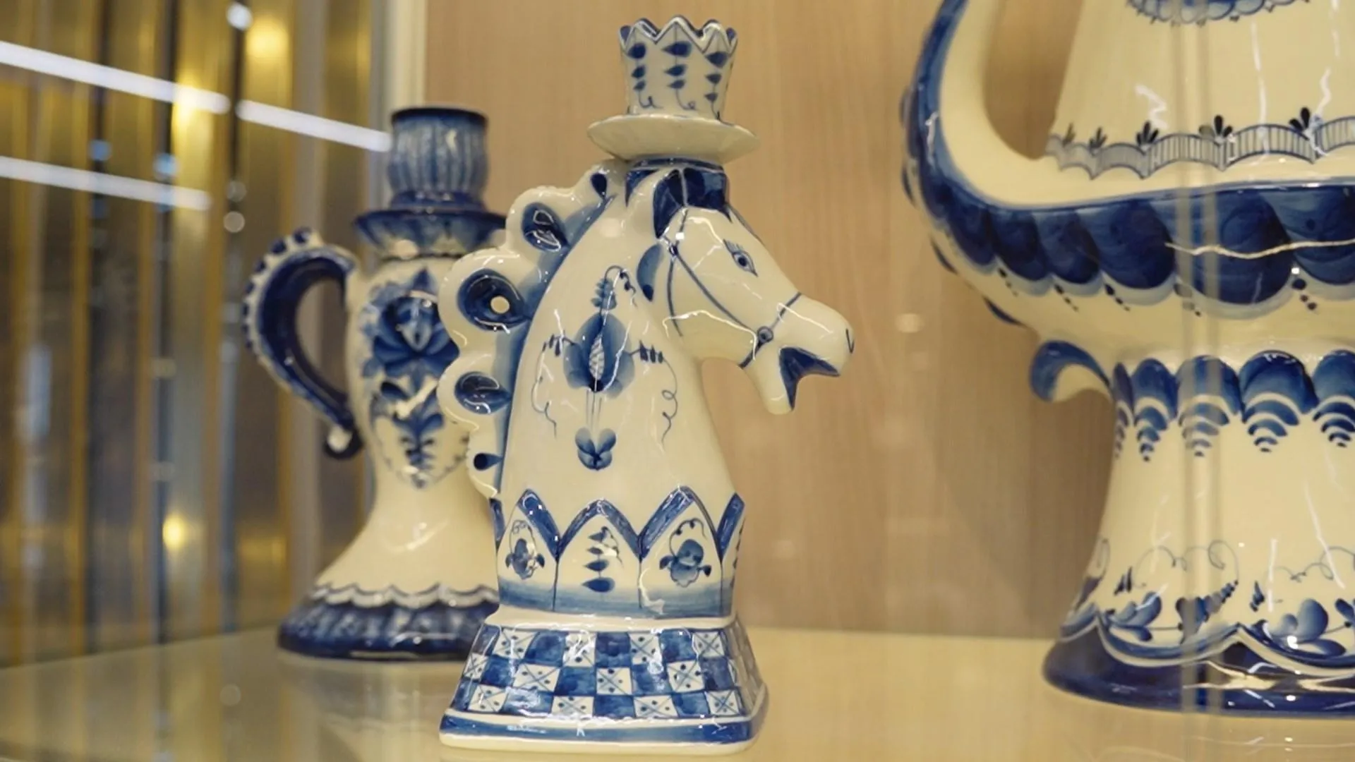 Союз гжельских мастеров Раменского принимает участие в XXXIX выставке-ярмарке народных промыслов России