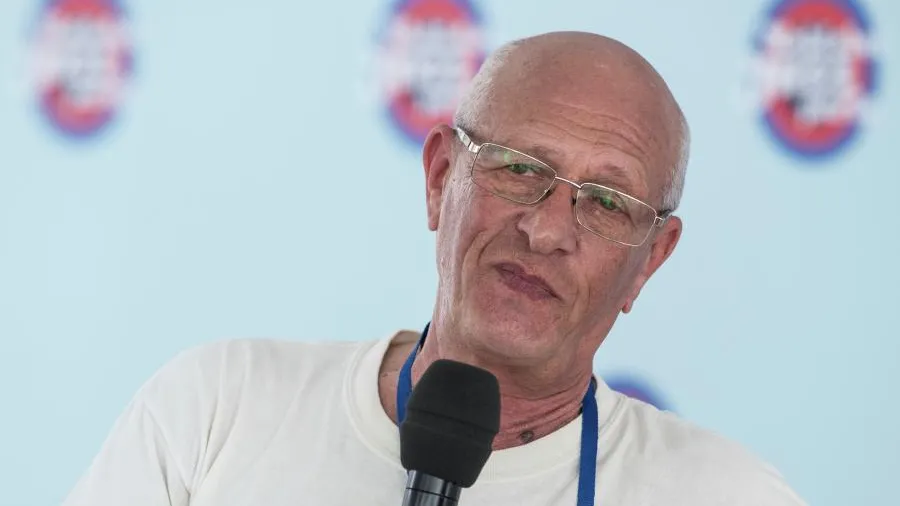 Народный артист Голощекин рассказал о детстве в Ленинграде