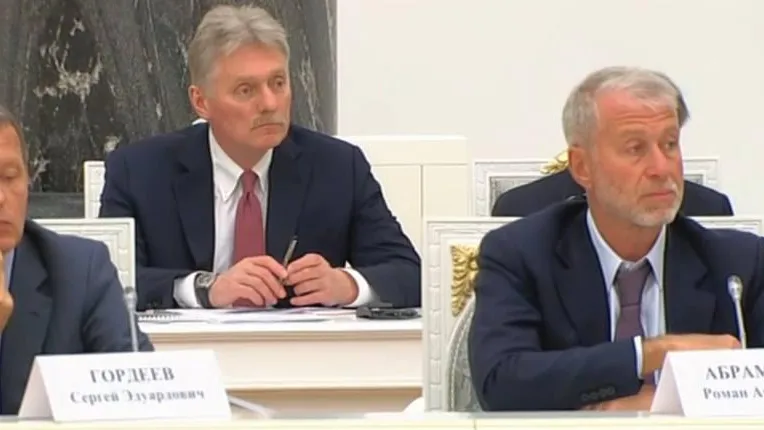 Роман Абрамович появился на заседании попечительского совета Большого театра