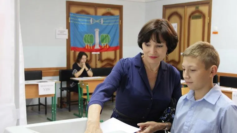 Олимпийская чемпионка Ишмуратова проголосовала на выборах губернатора в Красногорске