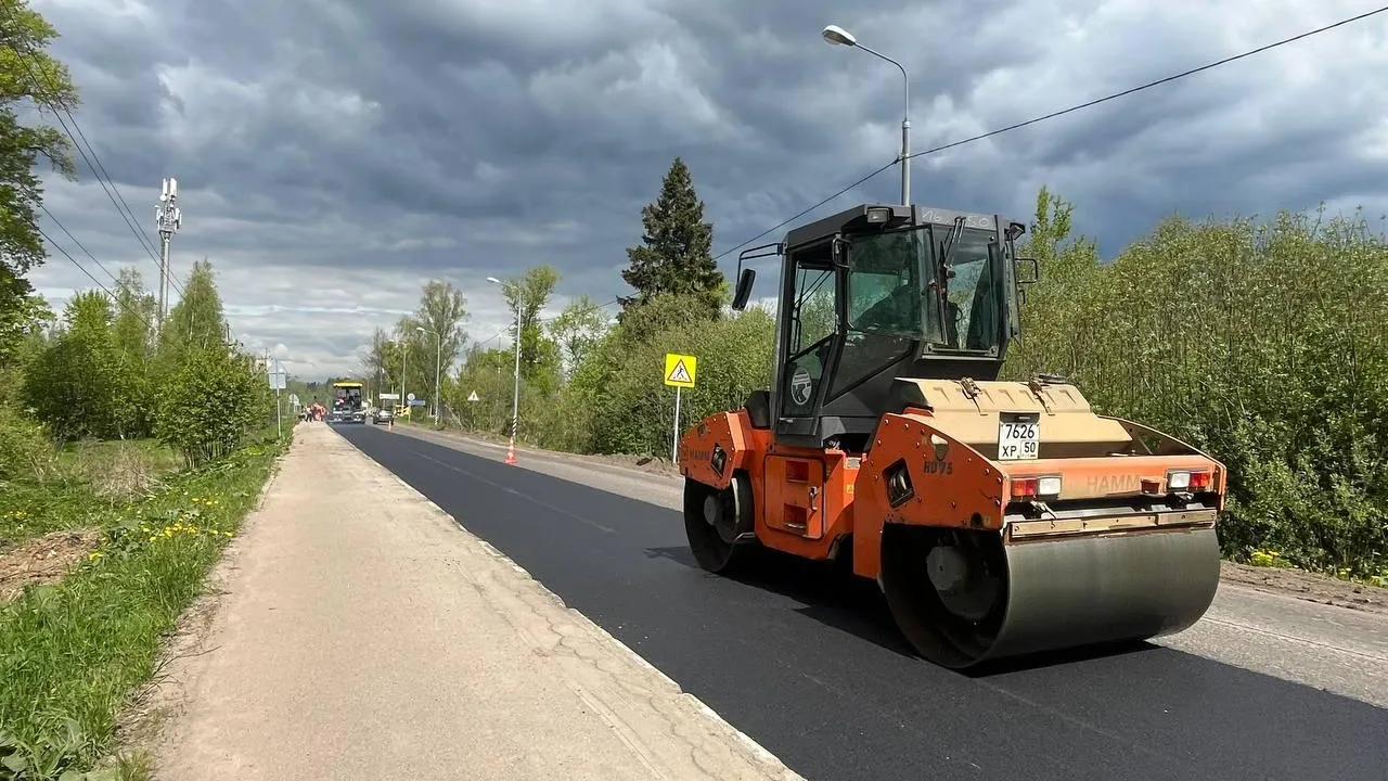 В 13 округах Подмосковья отремонтировали дороги, ведущие к медицинским учреждениям