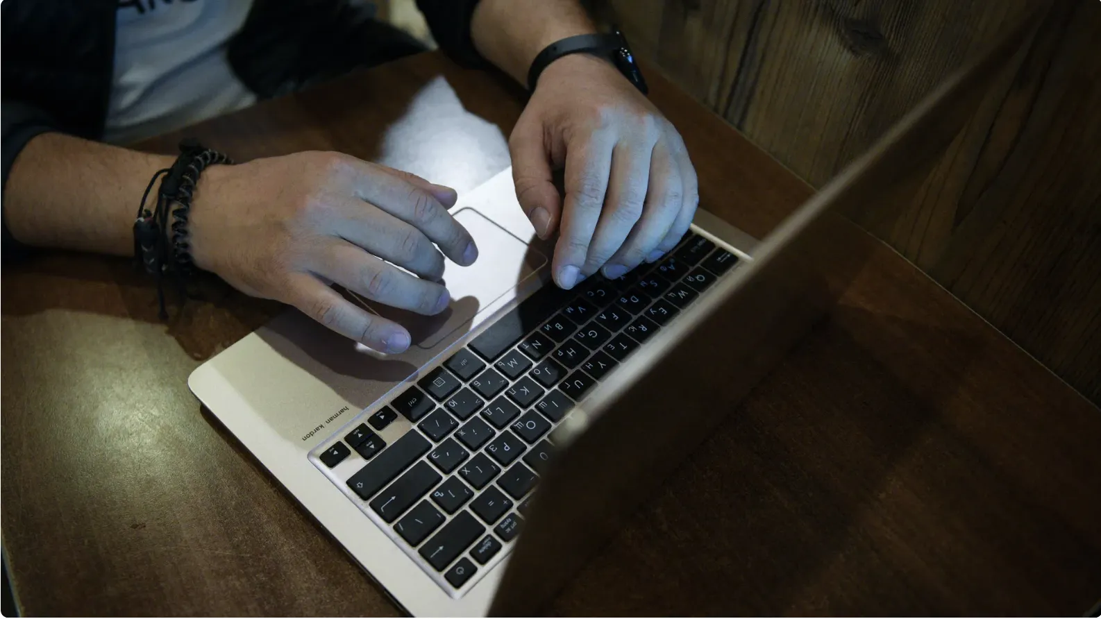 Мошенники рассылают вирусные сообщения о кешбэке в Подмосковье