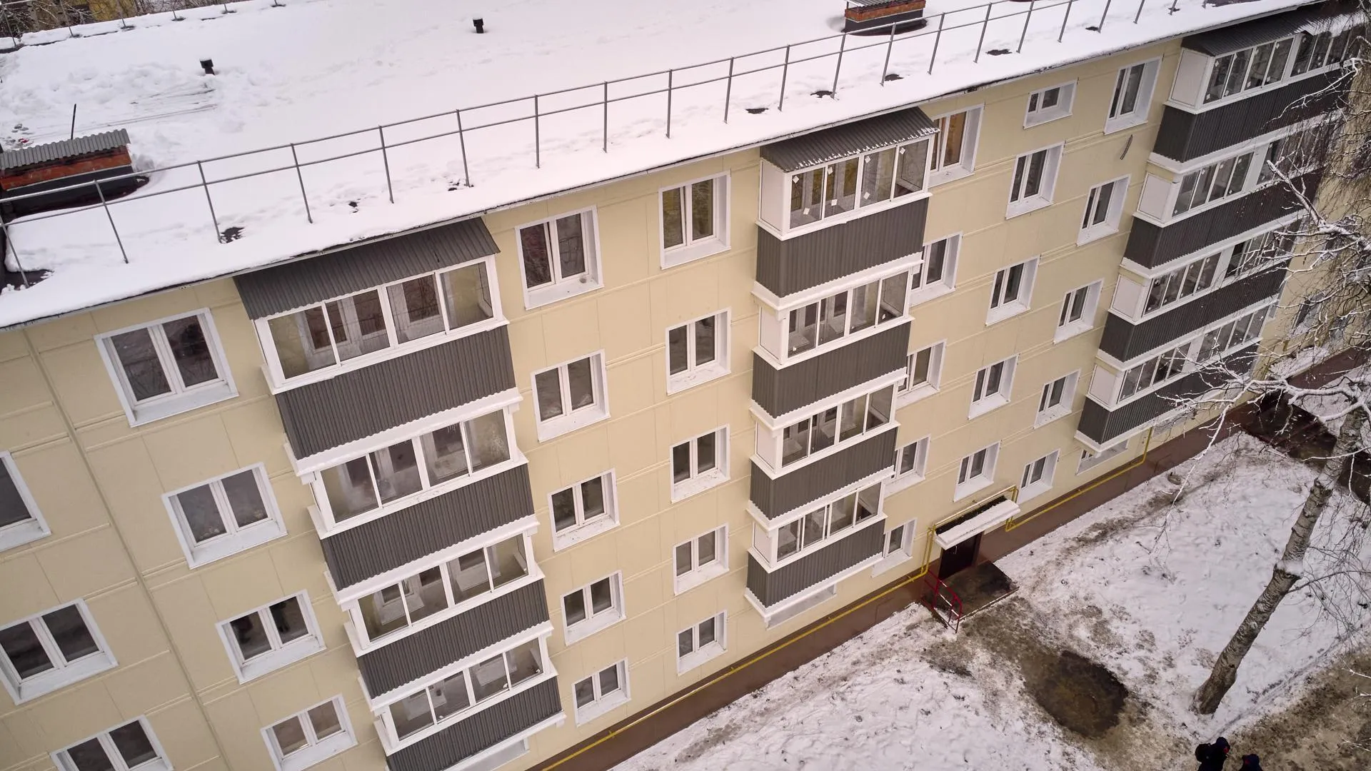 В Ступине торжественно вручили ключи жителям поврежденного после ЧП с газом дома