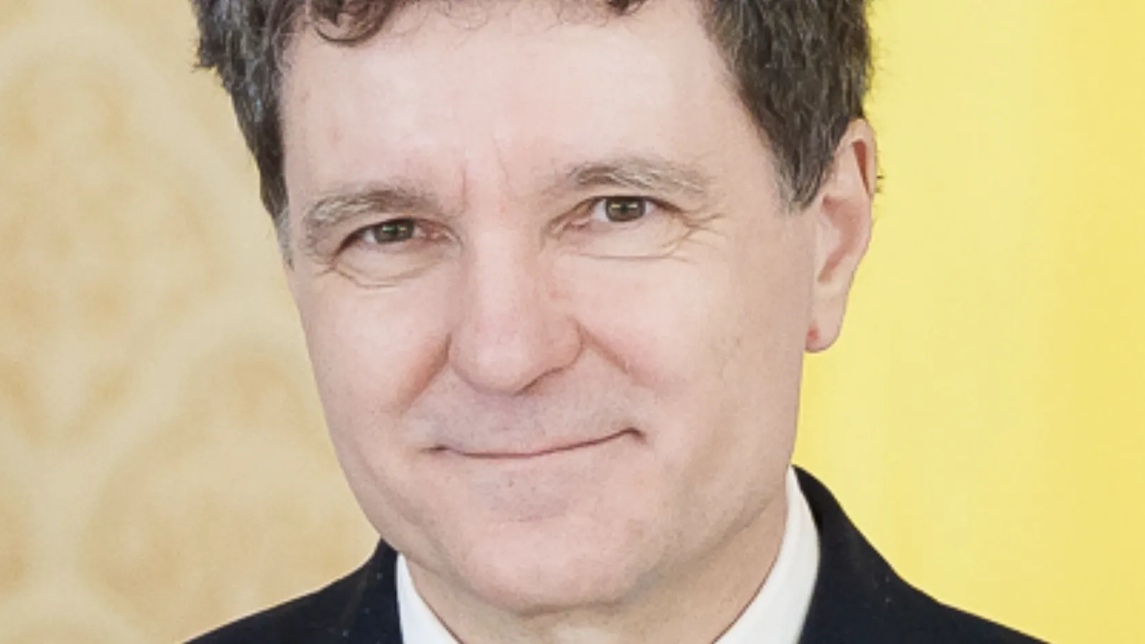 Психиатр объяснил жест президента Румынии с носками