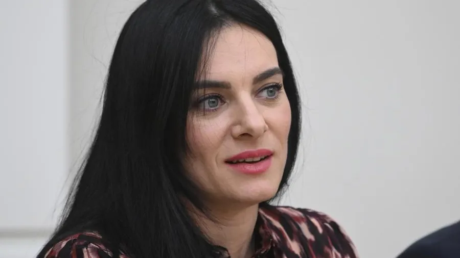 Исинбаева покинет комиссию атлетов МОК после подозрения в связях с армией РФ