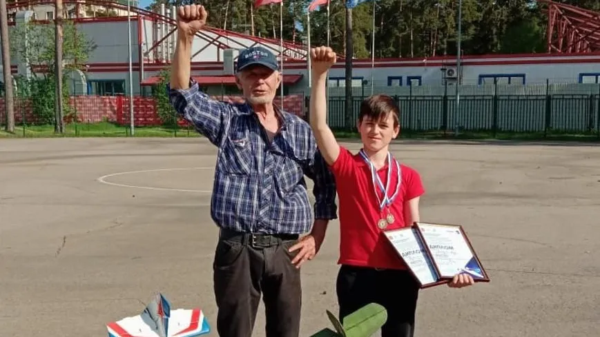 Школьник Подольска победил на чемпионате Подмосковья по авиамодельному спорту