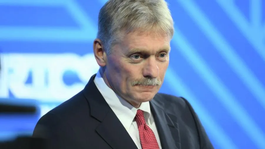 Песков: РФ никогда не будет обсуждать обмен своих территорий